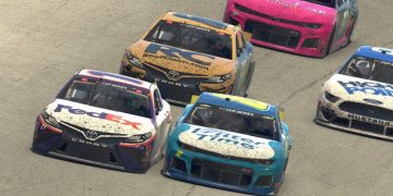 what is iRacing